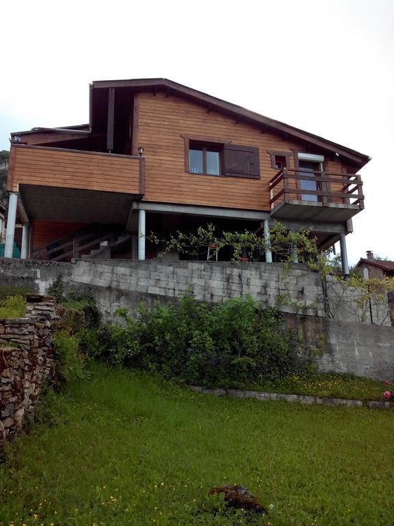 Villa Au chalet d'Anna Saint-Rambert-en-Bugey Exterior foto